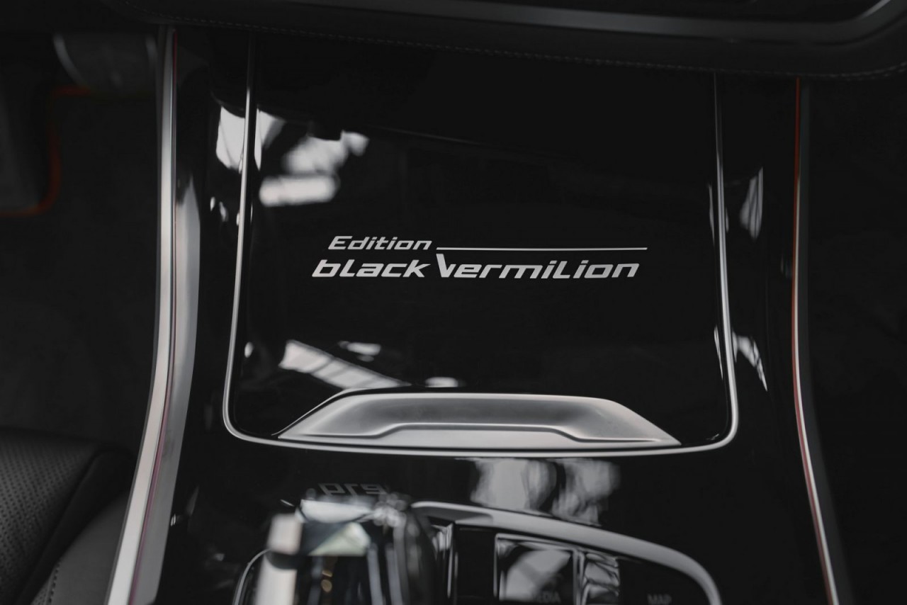 BMW X5, X6 và X7 ra mắt với phiên bản Black Edition