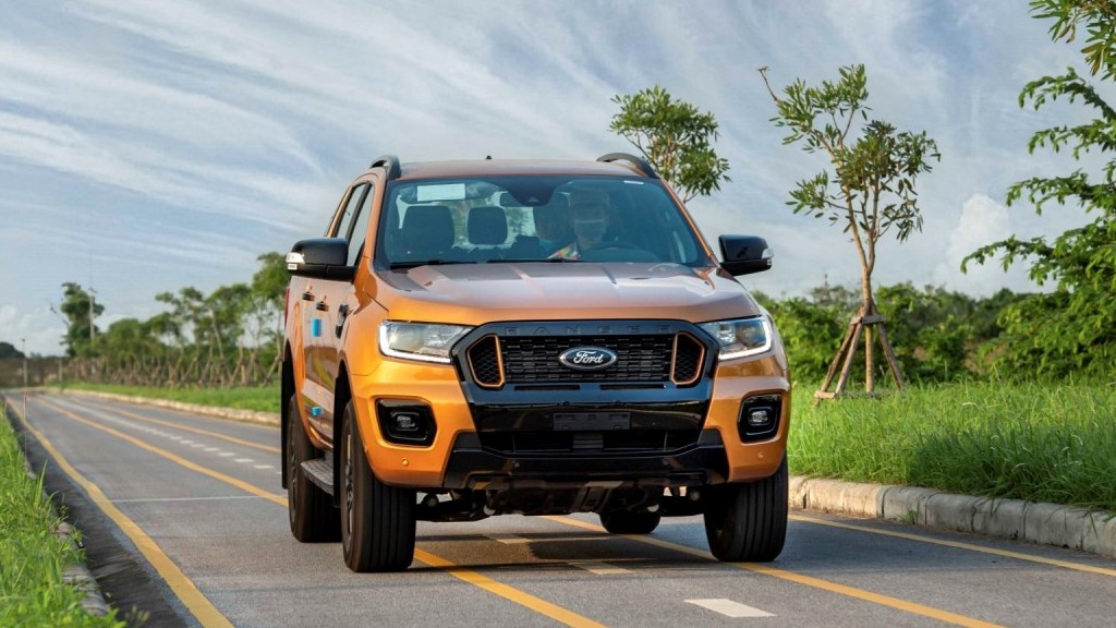 Ford Ranger “kênh” 90 triệu tại đại lý