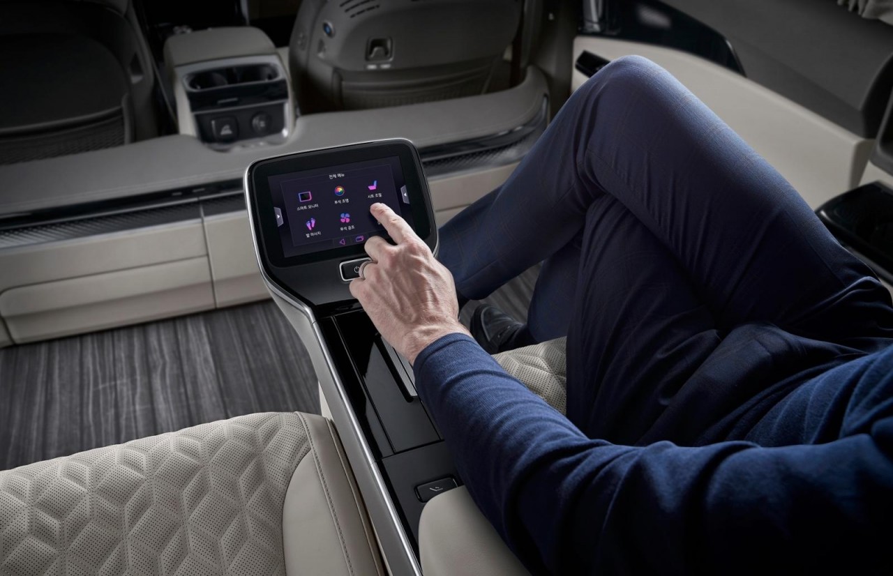 Kia Carnival có phiên bản 'cực sang' với 4 chỗ ngồi Kia Carnival có phiên bản 'cực sang' với 4 chỗ ngồi