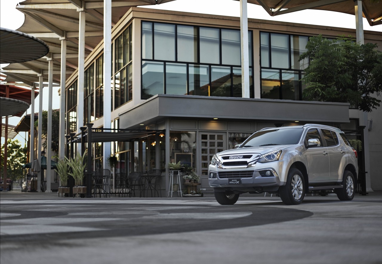 Isuzu mu-X có thêm phiên bản mới, giá chỉ 859 triệu đồng Isuzu mu-X có thêm phiên bản mới, giá chỉ 859 triệu đồng