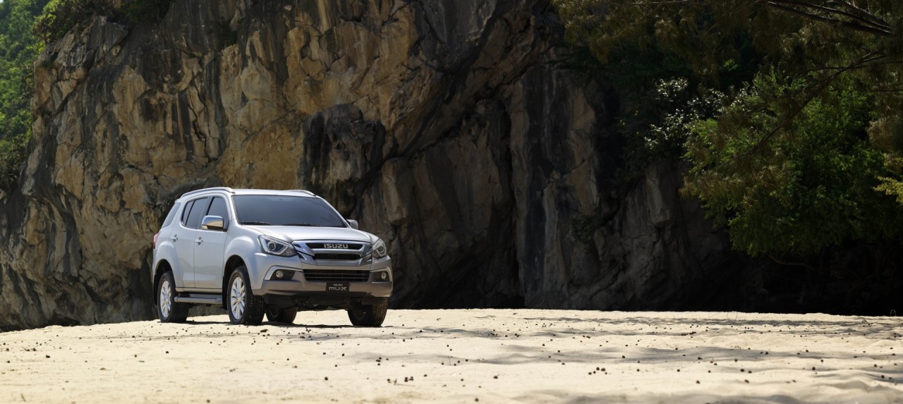 Isuzu mu-X có thêm phiên bản mới, giá chỉ 859 triệu đồng Isuzu mu-X có thêm phiên bản mới, giá chỉ 859 triệu đồng