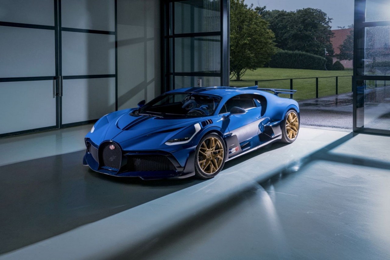 Siêu xe 'triệu đô' Bugatti Divo cuối cùng được giao đến tay khách hàng Siêu xe 'triệu đô' Bugatti Divo cuối cùng được giao đến tay khách hàng