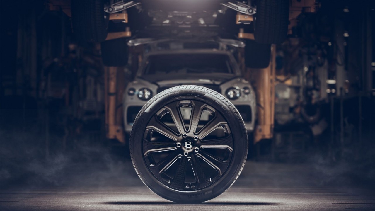 Bentley chế tạo thành công bộ mâm carbon 22 inch cho Bentayga
