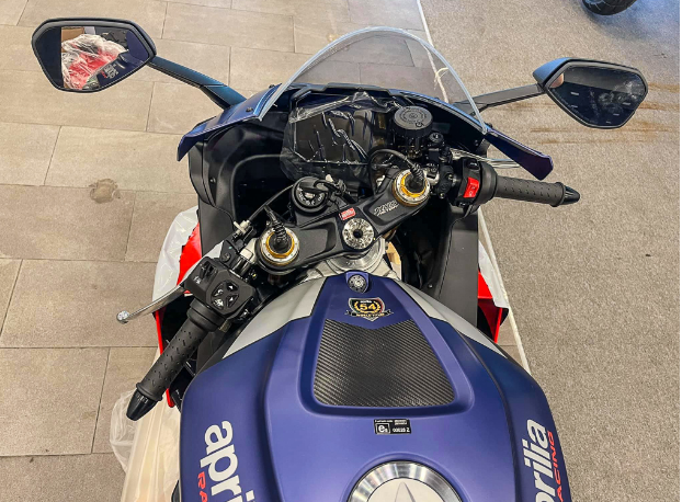 Aprilia RSV4 Factory 2021 về đến Việt Nam Aprilia RSV4 Factory 2021 về đến Việt Nam