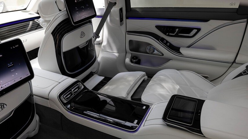 Mercedes-Maybach S680 chính hãng có giá 16 tỷ đồng Mercedes-Maybach S680 chính hãng có giá 16 tỷ đồng