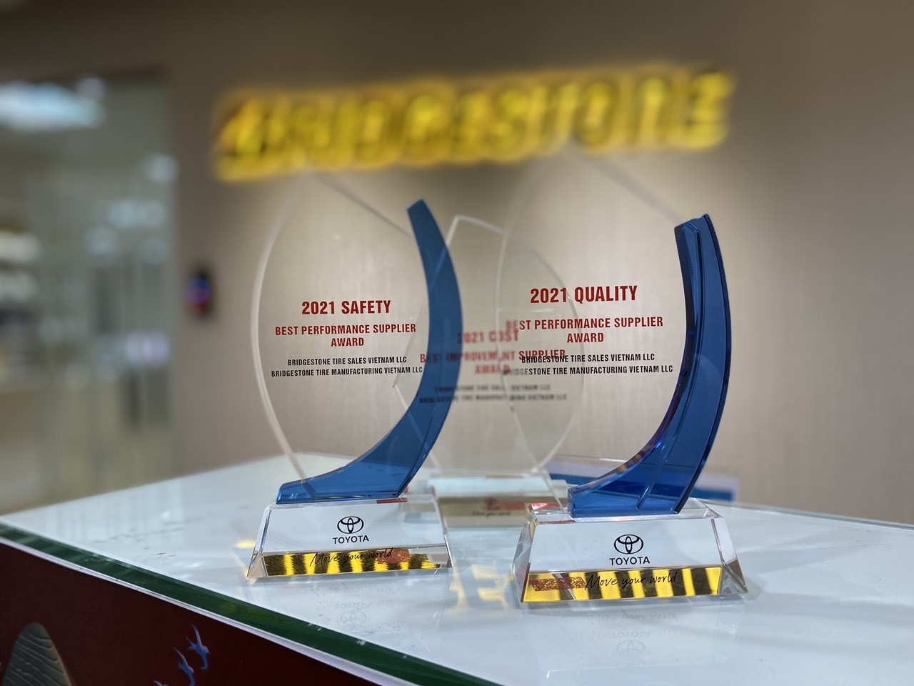 Bridgestone Việt Nam nhận giải thưởng chất lượng từ Toyota Bridgestone Việt Nam nhận giải thưởng chất lượng từ Toyota