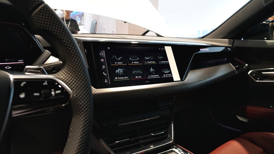 Audi e-tron GT giới thiệu tại Việt Nam, giá từ 5,2 tỷ đồng