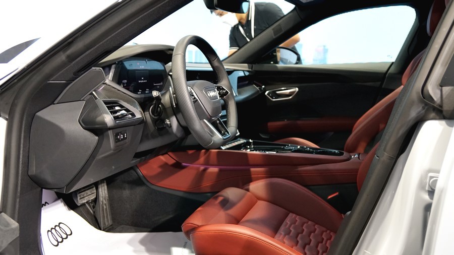 Audi e-tron GT giới thiệu tại Việt Nam, giá từ 5,2 tỷ đồng