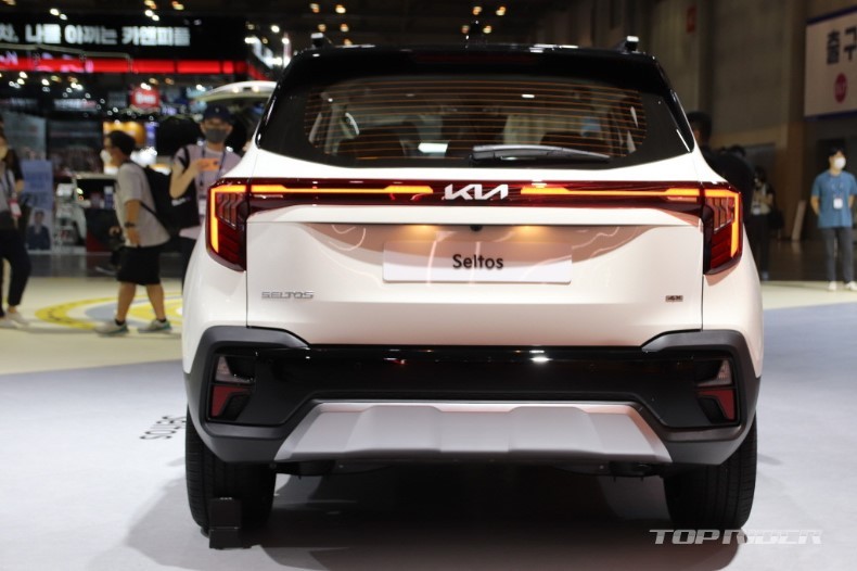 Kia Seltos 2023 ra mắt, có thêm tùy chọn động cơ mới Kia Seltos 2023 ra mắt, có thêm tùy chọn động cơ mới