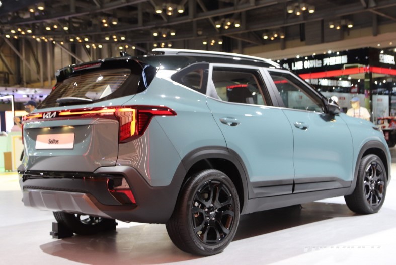 Kia Seltos 2023 ra mắt, có thêm tùy chọn động cơ mới Kia Seltos 2023 ra mắt, có thêm tùy chọn động cơ mới
