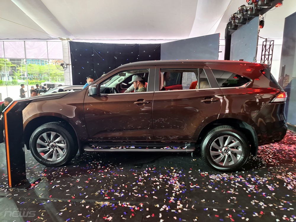 Isuzu Mu-X 2022 ra mắt tại Việt Nam, giá chỉ 900 triệu đồng Isuzu Mu-X 2022 ra mắt tại Việt Nam, giá chỉ 900 triệu đồng