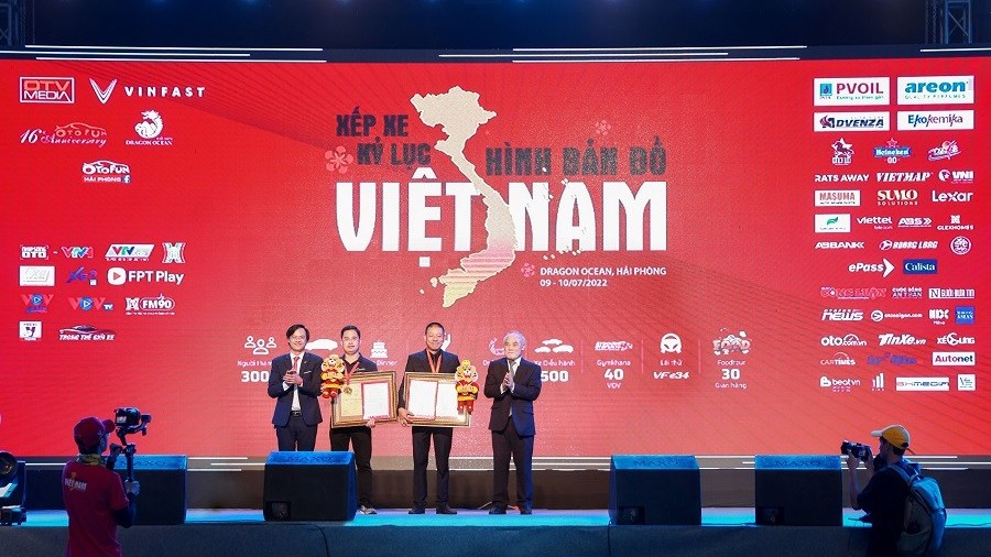 Hoành tráng tiệc Gala Dinner sinh nhật 16 năm Otofun tại Đồ Sơn, Hải Phòng