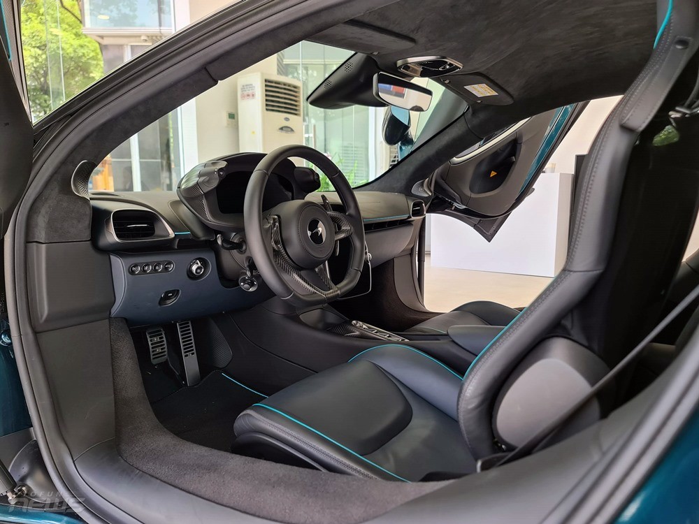 McLaren Artura ra mắt tại Việt Nam, giá 14,6 tỷ đồng