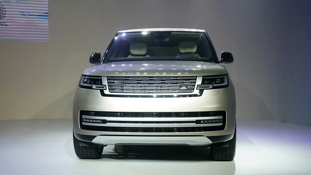 Range Rover thế hệ mới ra mắt tại Việt Nam, giá hơn 11 tỷ đồng Range Rover thế hệ mới ra mắt tại Việt Nam, giá hơn 11 tỷ đồng