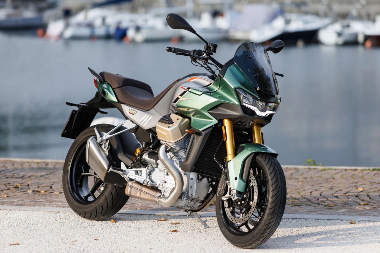 Moto Guzzi V100 Mandello ra mắt, tháng 8 có mặt tại Việt Nam Moto Guzzi V100 Mandello ra mắt, tháng 8 có mặt tại Việt Nam