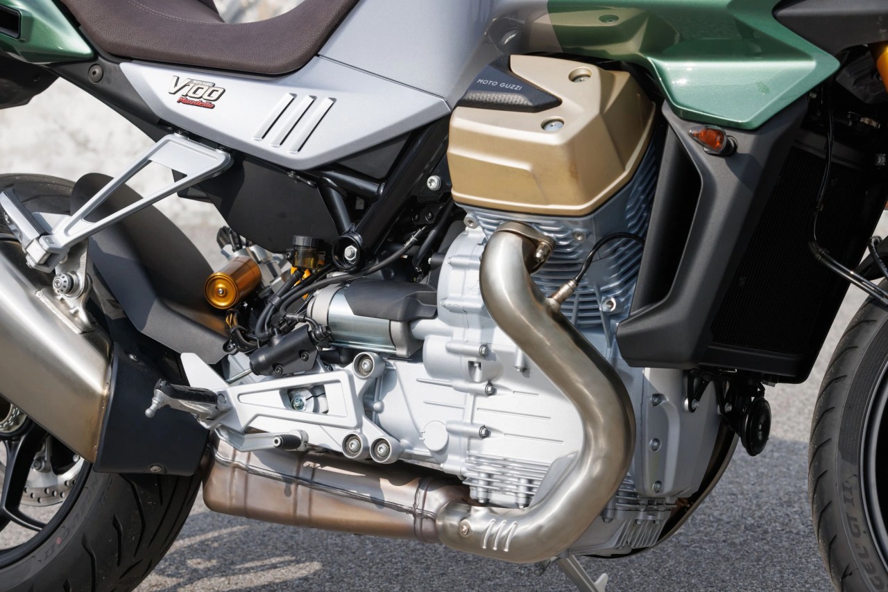 Moto Guzzi V100 Mandello ra mắt, tháng 8 có mặt tại Việt Nam Moto Guzzi V100 Mandello ra mắt, tháng 8 có mặt tại Việt Nam