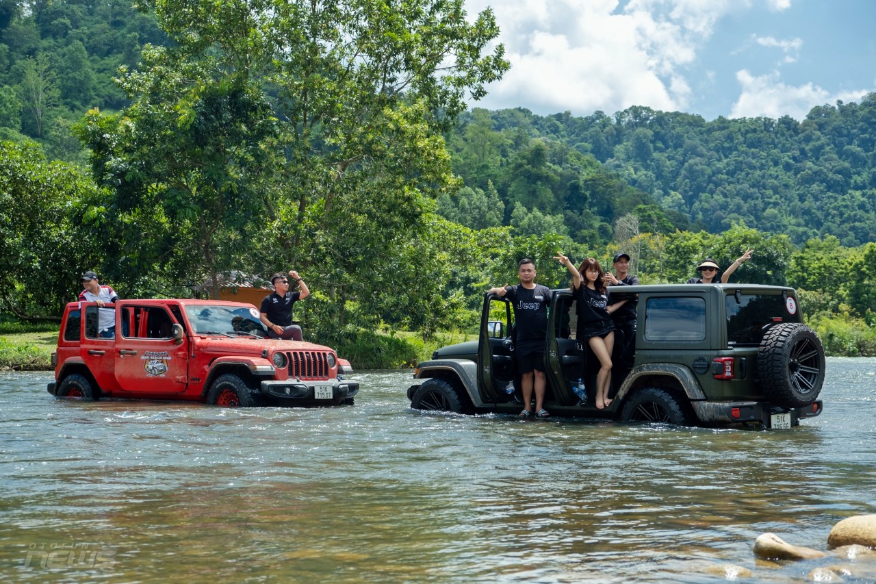 Jeep Caravan: Từ suối rừng La Ngâu đến vùng biển Vĩnh Hy đầy gió