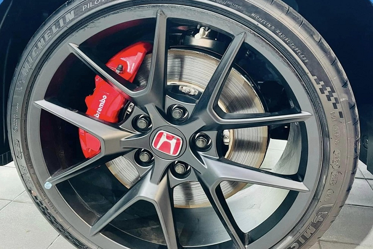 Honda Civic Type R màu Racing Blue Pearl có mặt tại Việt Nam Honda Civic Type R màu Racing Blue Pearl có mặt tại Việt Nam