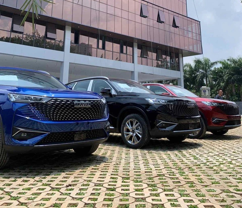 Cận cảnh Haval H6 hybrid vừa có mặt tại đại lý Haval H6 hybrid được phân phối với 4 màu.
