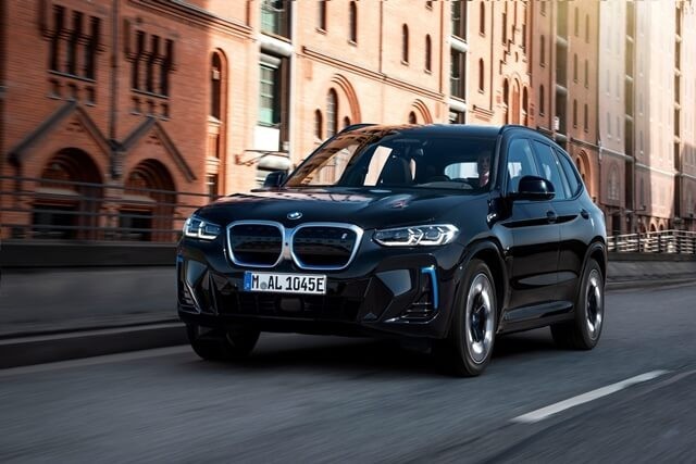 BMW iX3 và i4 sẽ ra mắt tại Việt Nam vào ngày 31/3 BMW iX3 và i4 sẽ ra mắt tại Việt Nam vào ngày 31/3