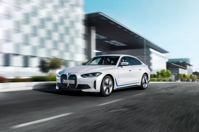 BMW iX3 và i4 sẽ ra mắt tại Việt Nam vào ngày 31/3 BMW iX3 và i4 sẽ ra mắt tại Việt Nam vào ngày 31/3