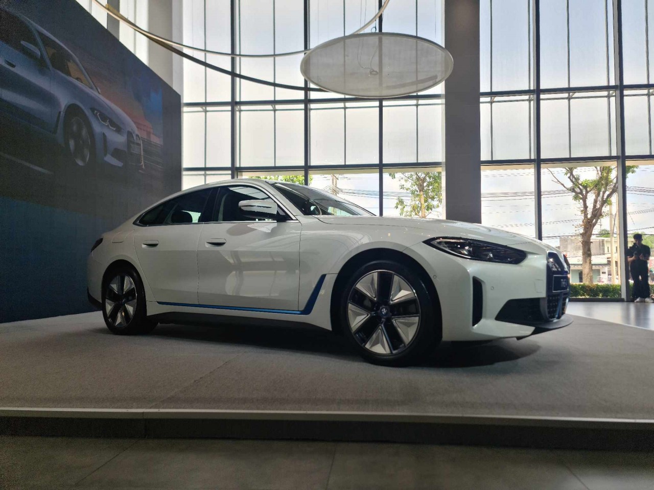 Xe thể thao thuần điện BMW i4 mở bán tại Việt Nam Xe thể thao thuần điện BMW i4 mở bán tại Việt Nam