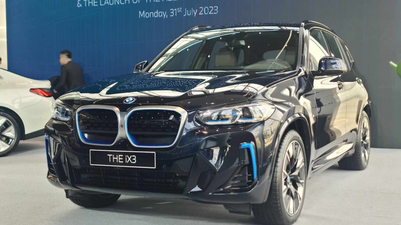 Xe điện BMW iX3 ra mắt tại Việt Nam với giá 3,499 tỷ đồng