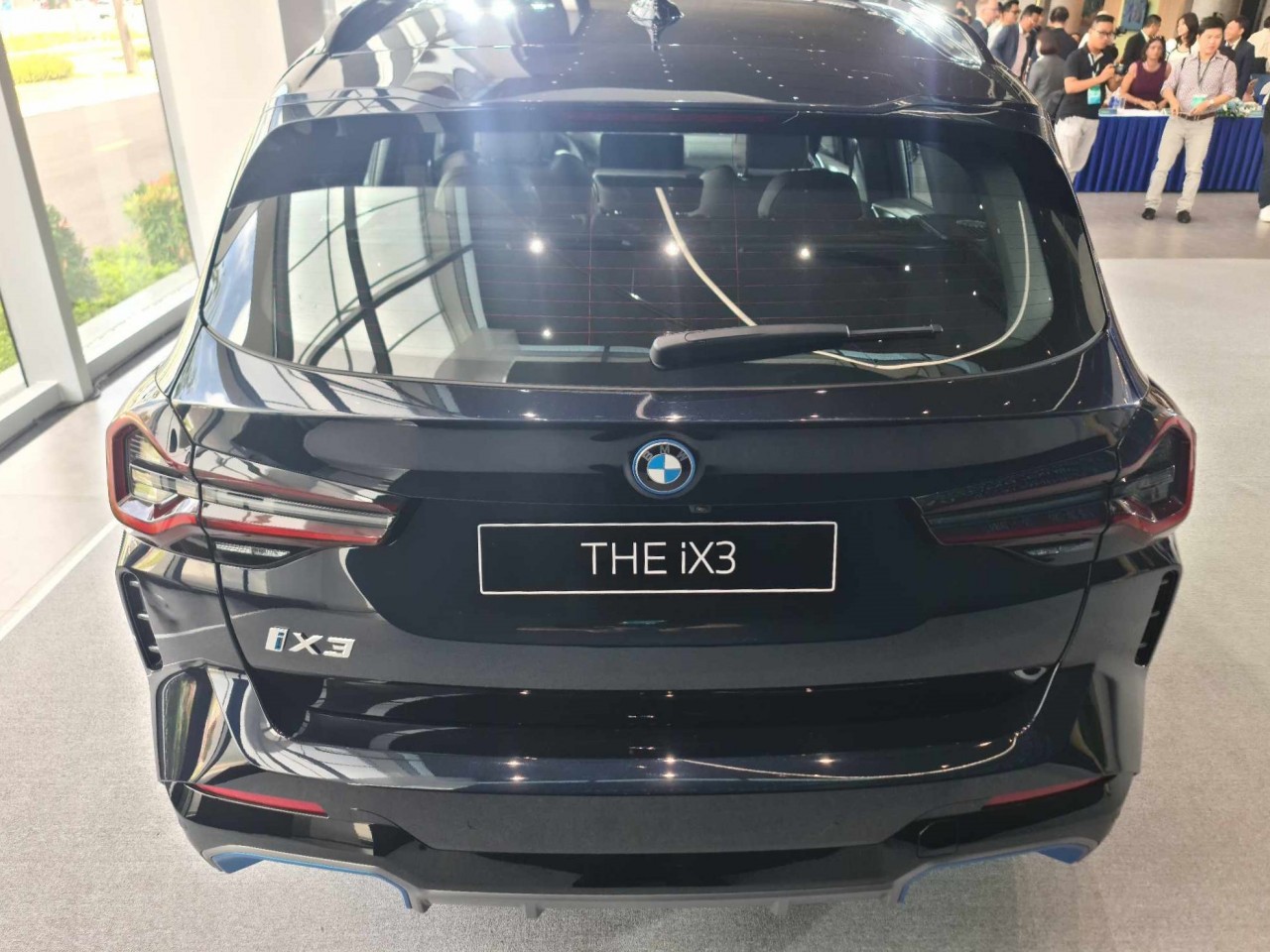 Xe điện BMW iX3 ra mắt tại Việt Nam với giá 3,499 tỷ đồng Xe điện BMW iX3 ra mắt tại Việt Nam với giá 3,499 tỷ đồng