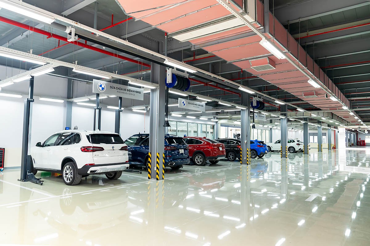 Tổ hợp showroom BMW theo tiêu chuẩn mới đi vào hoạt động Tổ hợp showroom BMW theo tiêu chuẩn mới đi vào hoạt động