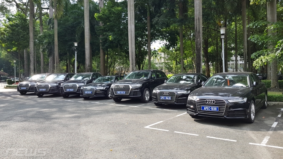 Dàn xe Audi phiên bản giới hạn cho APEC "lấp kín" dinh Độc Lập