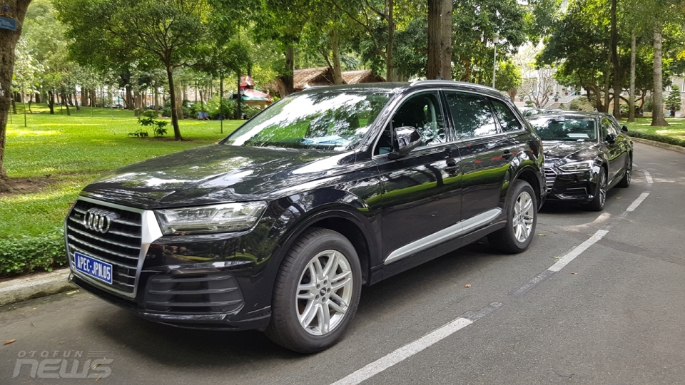 Dàn xe Audi phiên bản giới hạn cho APEC "lấp kín" dinh Độc Lập dan xe audi phien ban gioi han cho apec lap kin dinh doc lap
