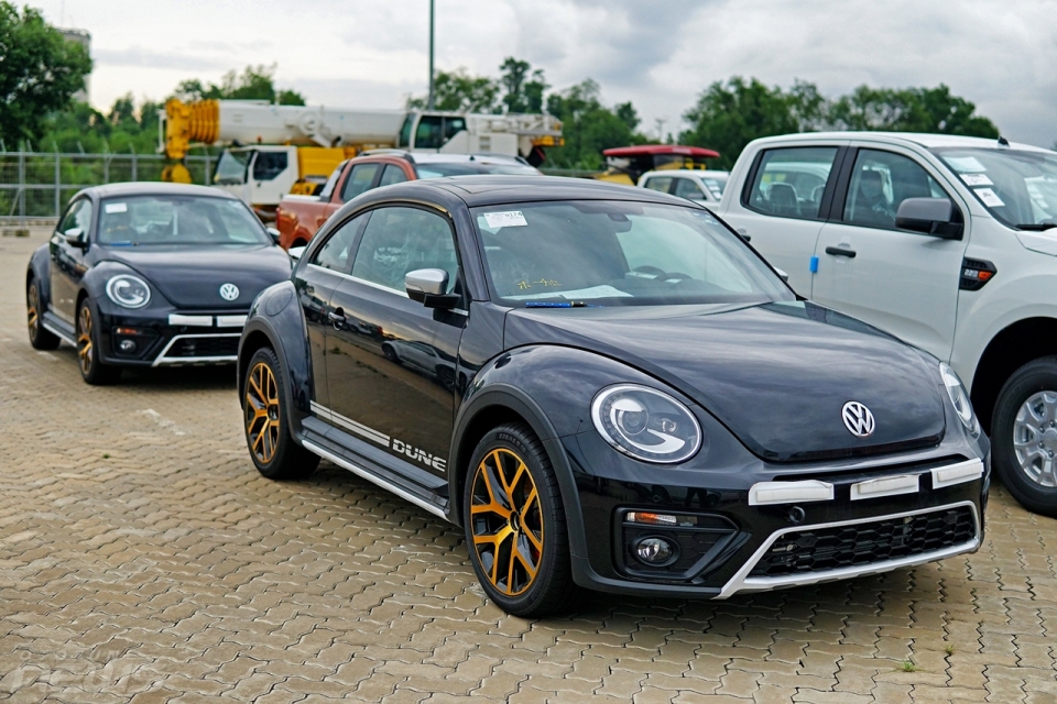 "Con bọ" Beetle Dune lần đầu về Việt Nam, giá vào khoảng 1,5 tỷ đồng con bo beetle dune lan dau ve viet nam gia vao khoang 15 ty dong