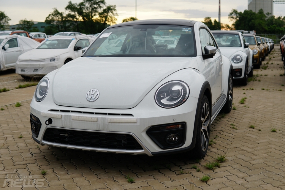 "Con bọ" Beetle Dune lần đầu về Việt Nam, giá vào khoảng 1,5 tỷ đồng con bo beetle dune lan dau ve viet nam gia vao khoang 15 ty dong