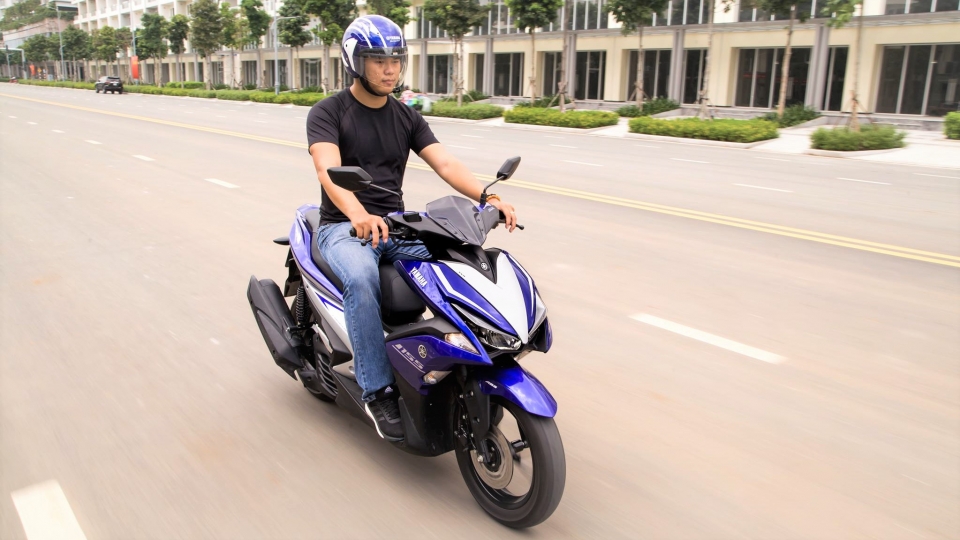 Yamaha NVX 155 với giảm xóc mới: có gì khác biệt? yamaha nvx 155 voi giam xoc moi co gi khac biet