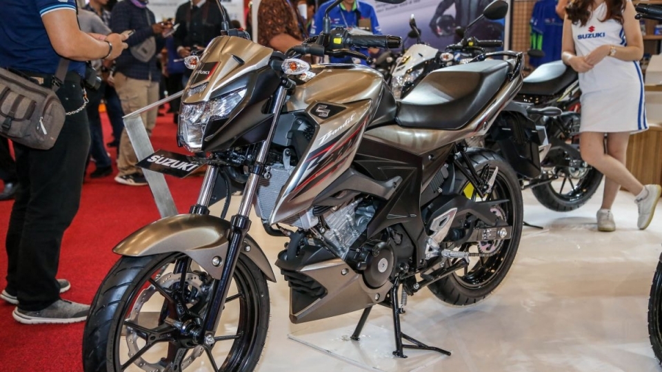 Suzuki trình làng naked bike GSX-150 Bandit tại Indonesia