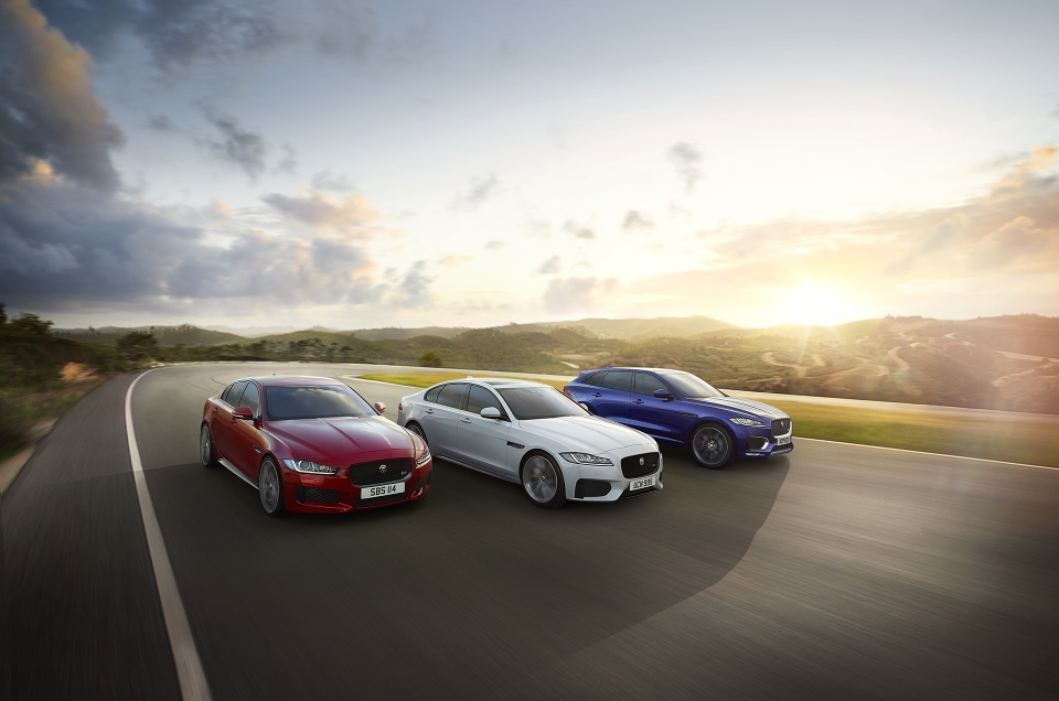 Jaguar Land Rover tổ chức trải nghiệm xe tại Đà Nẵng jaguar land rover to chuc trai nghiem xe tai da nang