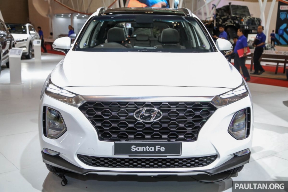 Hyundai Santa Fe hoàn toàn mới chào sân Đông Nam Á, giá từ 800 triệu đồng hyundai santa fe hoan toan moi chao san dong nam a gia tu 800 trieu dong