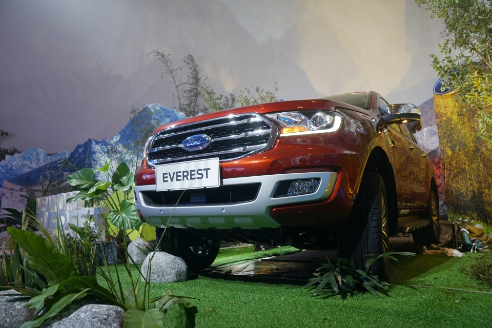 Chi tiết Ford Everest 2018 vừa được ra mắt tại Việt Nam chi tiet ford everest 2018 vua duoc ra mat