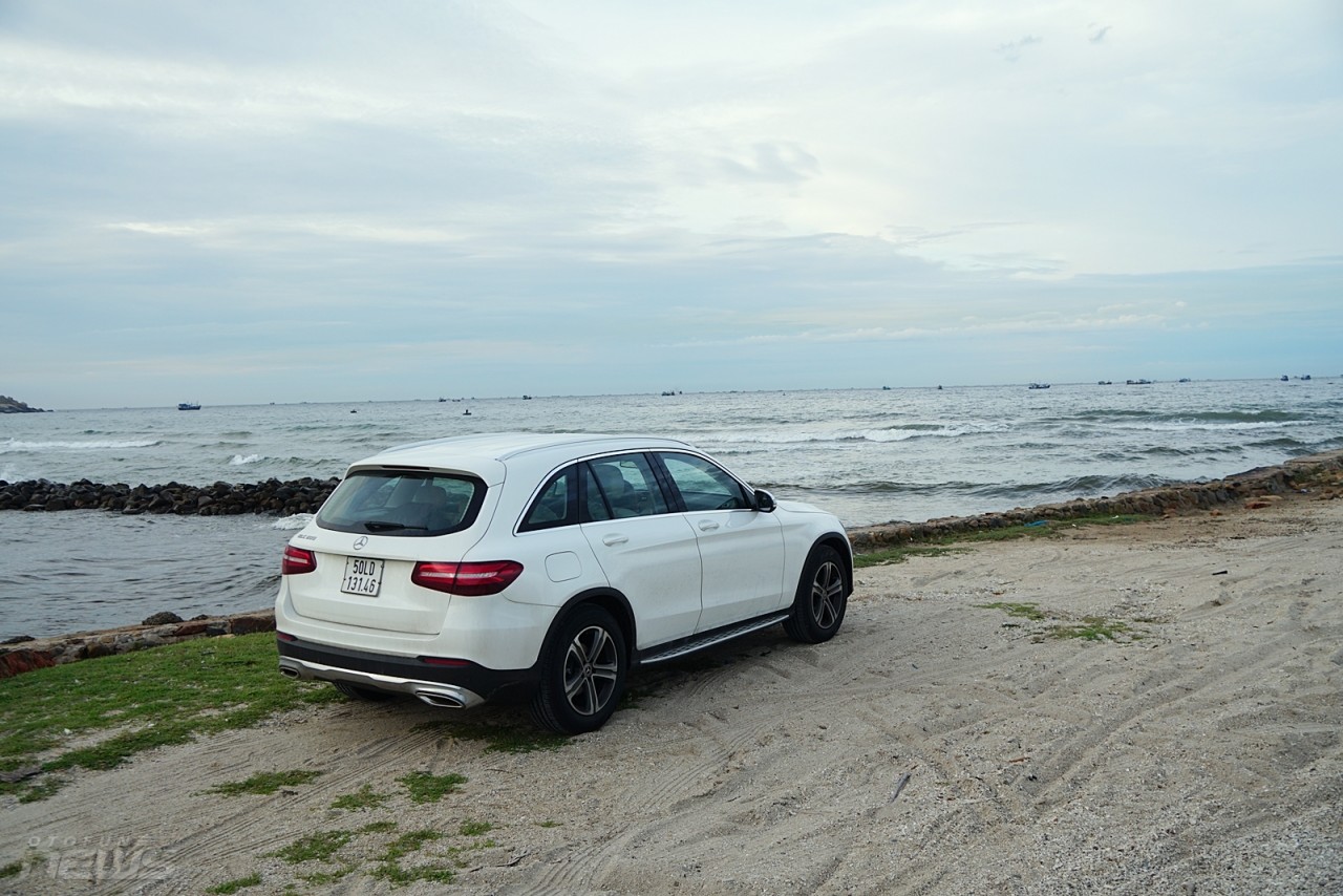 Chu du phú yên cùng mercedes-benz glc 200 cam lai mercedes benz glc200 den vung dat phu troi yen