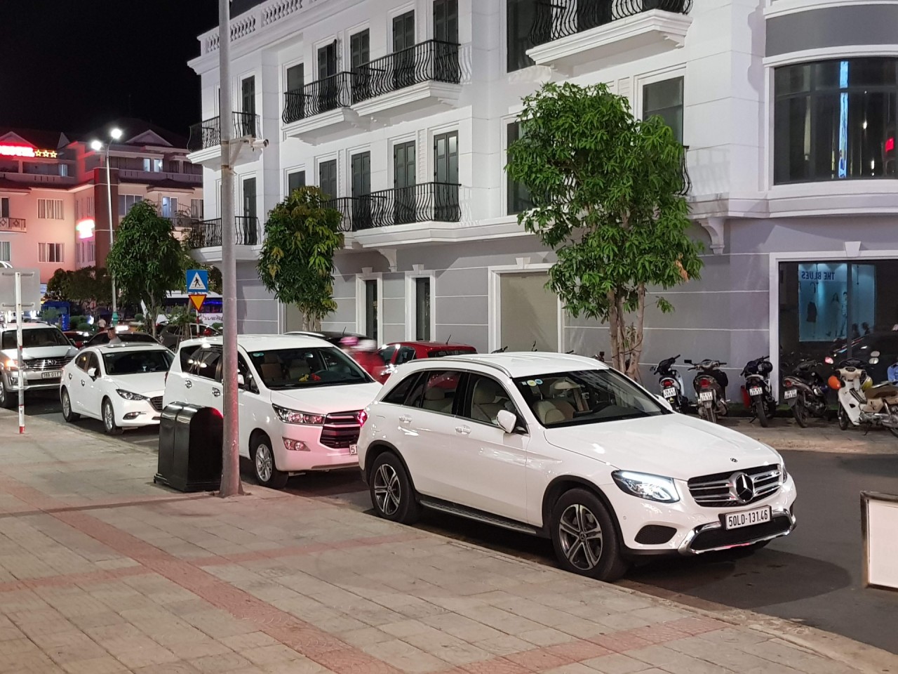 Chu du phú yên cùng mercedes-benz glc 200 cam lai mercedes benz glc200 den vung dat phu troi yen