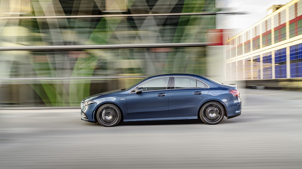 mercedes amg a35 2020 co gia tu 67200 usd