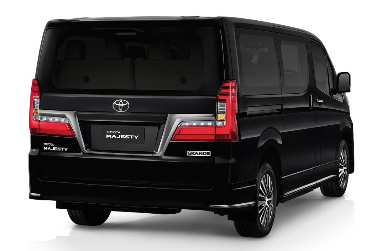 Toyota Majesty ra mắt Minivan hạng sang như Lexus , giá từ 1,28 tỷ đồng toyota majesty ra mat minivan hang sang nhu lexus gia tu 128 ty dong