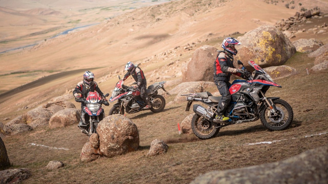 bmw motorrad lan dau tien to chuc vong loai gs trophy viet nam 2019