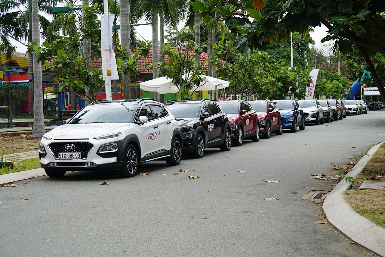 hyundai fest 2 quy tu hon 100 xe tham du