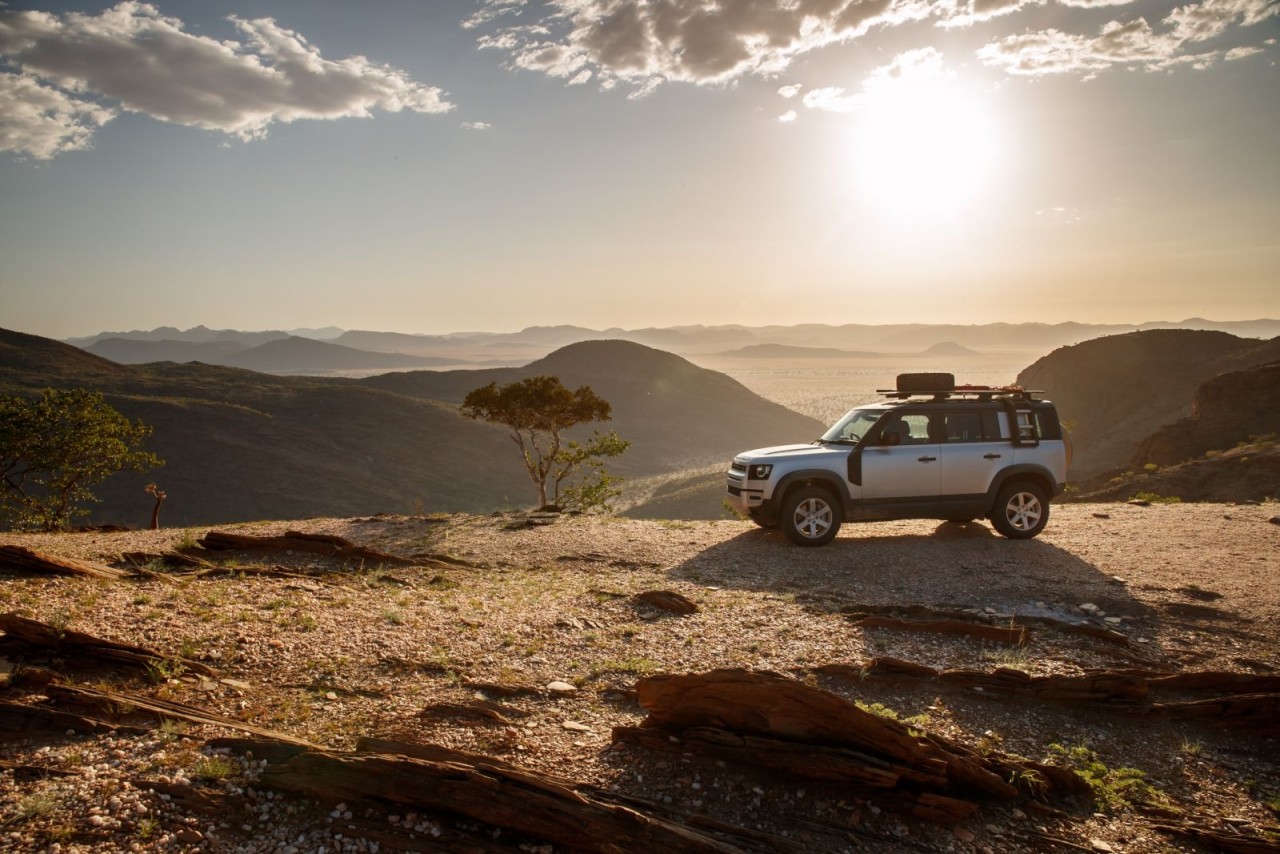 Land Rover Defender mới sắp xuất hiện tại Châu Á land rover defender moi sap xuat hien tai chau a