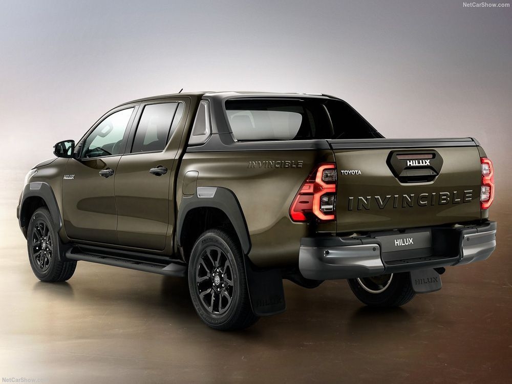 Đánh giá chi tiết Toyota Hilux 2021 sắp về Việt Nam danh gia chi tiet toyota hilux 2021 sap ve viet nam