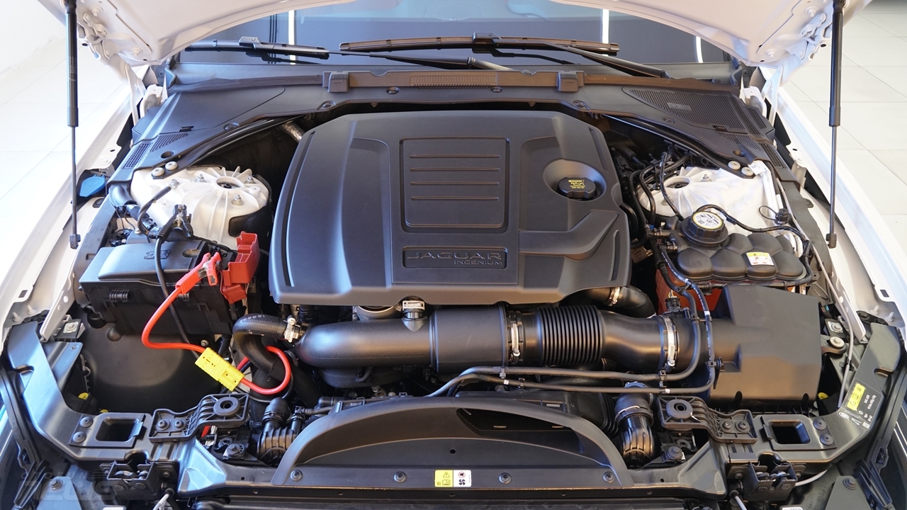 Đánh giá nhanh Jaguar XE 2020 vừa được bán ở Việt Nam với giá 2,6 tỷ đồng danh gia nhanh jaguar xe 2020 vua duoc ban o viet nam voi gia 26 ty dong