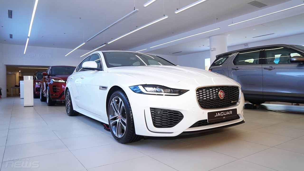 Đánh giá nhanh Jaguar XE 2020 vừa được bán ở Việt Nam với giá 2,6 tỷ đồng danh gia nhanh jaguar xe 2020 vua duoc ban o viet nam voi gia 26 ty dong
