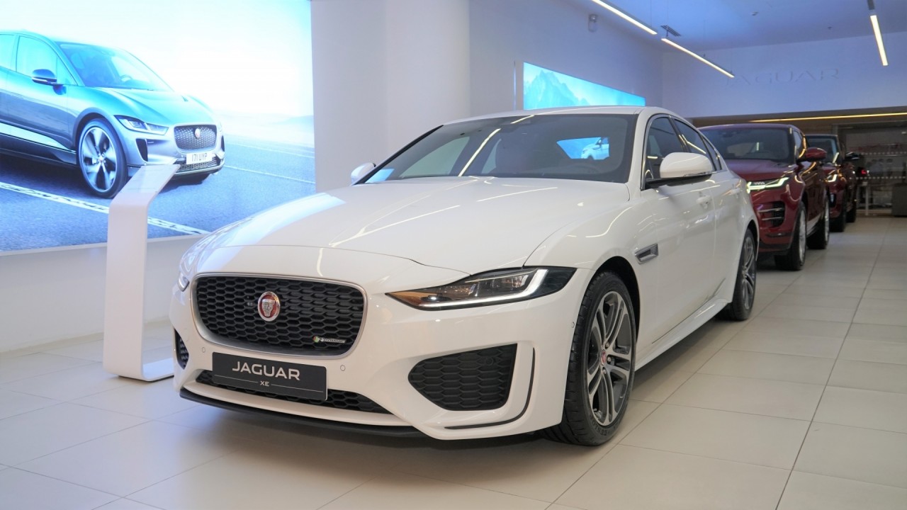 Đánh giá nhanh Jaguar XE 2020 vừa được bán ở Việt Nam với giá 2,6 tỷ đồng