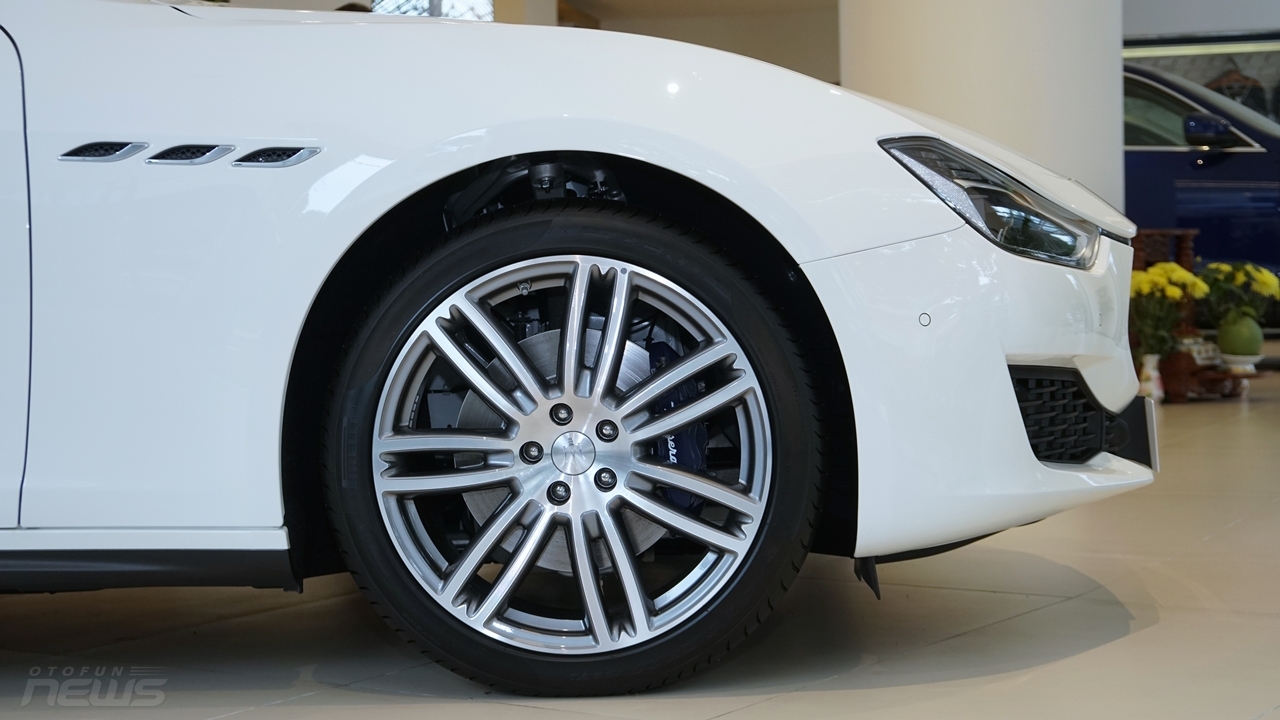 Cận cảnh Maserati Ghibli Scatenato độc nhất Việt Nam can canh maserati ghibli scatenato doc nhat viet nam
